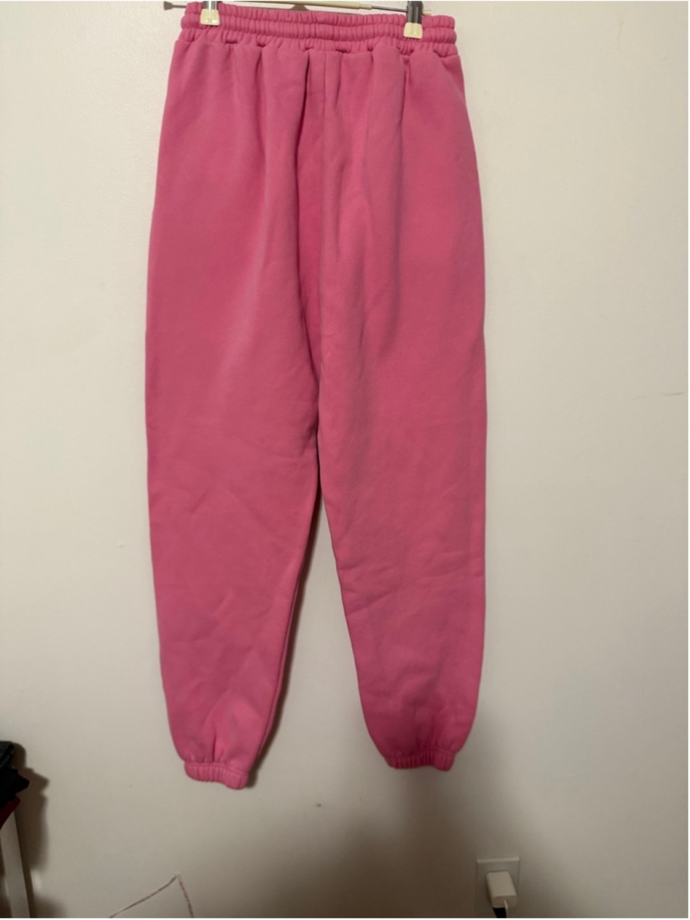 White Fox Season Women’s Pink Fleece Jogger Sweatpants Logo Cuffed - Picture 3 of 5